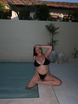 OnlyFans - Kiki / @kikiii.isabella Scene 49 — photo 19 of 20