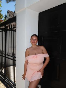 OnlyFans - Kiki / @kikiii.isabella Scene 52 — photo 11 of 20
