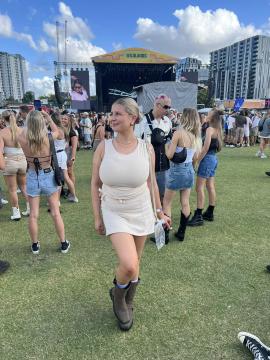 OnlyFans - Kiki / @kikiii.isabella Scene 53 — photo 11 of 20
