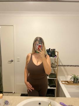 OnlyFans - Kiki / @kikiii.isabella Scene 54 — photo 3 of 20