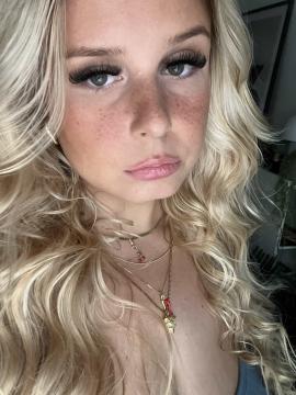 OnlyFans - Kiki / @kikiii.isabella Scene 55 — photo 3 of 20