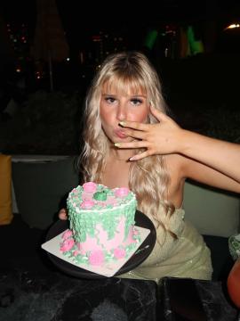 OnlyFans - Kiki / @kikiii.isabella Scene 56 — photo 4 of 20