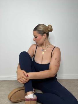 OnlyFans - Kiki / @kikiii.isabella Scene 58 — photo 20 of 20