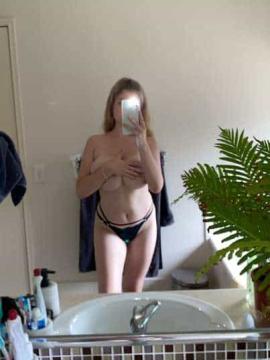 OnlyFans - Kiki / @kikiii.isabella Scene 61 — photo 12 of 20