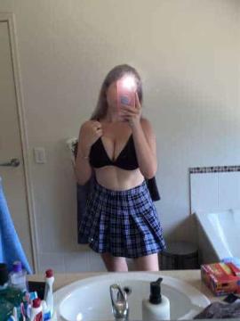 OnlyFans - Kiki / @kikiii.isabella Scene 62 — photo 12 of 20