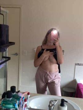 OnlyFans - Kiki / @kikiii.isabella Scene 63 — photo 13 of 20
