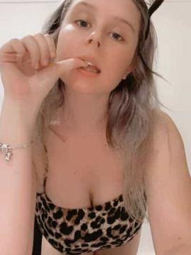 OnlyFans - Kiki / @kikiii.isabella Scene 64 — photo 17 of 20