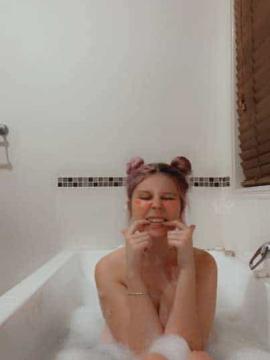 OnlyFans - Kiki / @kikiii.isabella Scene 67 — photo 2 of 20