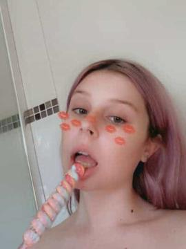 OnlyFans - Kiki / @kikiii.isabella Scene 70 — photo 4 of 20