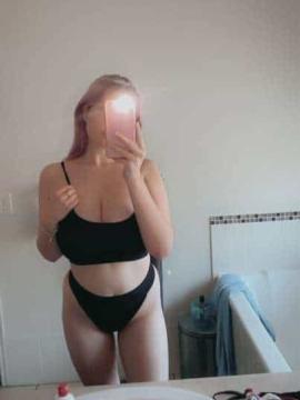 OnlyFans - Kiki / @kikiii.isabella Scene 70 — photo 8 of 20