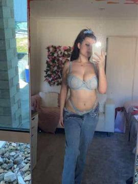 OnlyFans - Kiki / @kikiii.isabella Scene 75 — photo 10 of 20