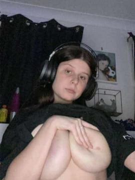 OnlyFans - Kiki / @kikiii.isabella Scene 76 — photo 6 of 20