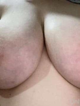OnlyFans - Kiki / @kikiii.isabella Scene 78 — photo 12 of 20