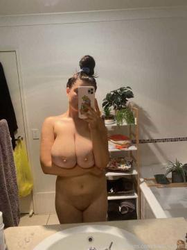 OnlyFans - Kiki / @kikiii.isabella Scene 92 — photo 10 of 20