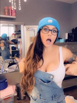 OnlyFans - Your Sports Fantasy Girl / @sportsandtools Scene 1 — photo 3 of 20