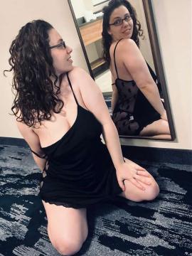 OnlyFans - MomNextDoorVIP / @momnextdoorvip Scene 20 — photo 13 of 20
