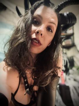OnlyFans - MomNextDoorVIP / @momnextdoorvip Scene 41