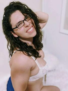 OnlyFans - MomNextDoorVIP / @momnextdoorvip Scene 48 — photo 3 of 20