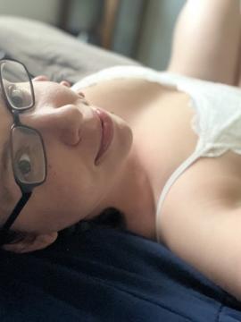 OnlyFans - MomNextDoorVIP / @momnextdoorvip Scene 51 — photo 20 of 20