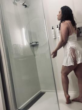 OnlyFans - MomNextDoorVIP / @momnextdoorvip Scene 52 — photo 6 of 20