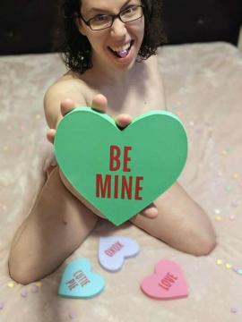 OnlyFans - MomNextDoorVIP / @momnextdoorvip Scene 59 — photo 7 of 20