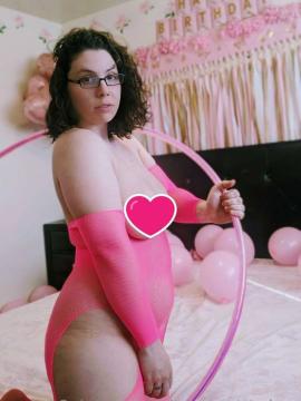 OnlyFans - MomNextDoorVIP / @momnextdoorvip Scene 63 — photo 4 of 20