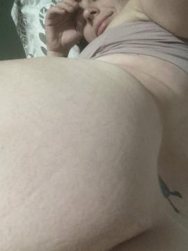 OnlyFans - MomNextDoorVIP / @momnextdoorvip Scene 67 — photo 17 of 20