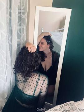 OnlyFans - MomNextDoorVIP / @momnextdoorvip Scene 87 — photo 5 of 20