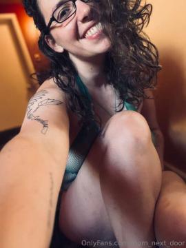 OnlyFans - MomNextDoorVIP / @momnextdoorvip Scene 89 — photo 1 of 20