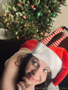 OnlyFans - MomNextDoorVIP / @momnextdoorvip Scene 97 — photo 4 of 20