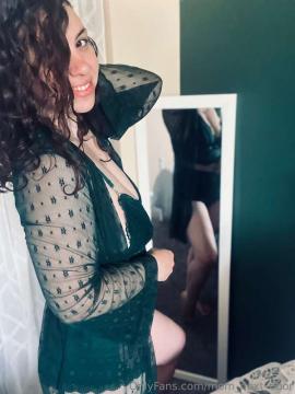 OnlyFans - MomNextDoorVIP / @momnextdoorvip Scene 104 — photo 9 of 20
