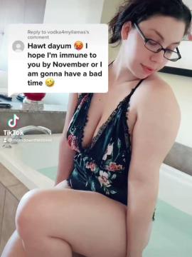 OnlyFans - MomNextDoorVIP / @momnextdoorvip Scene 104 — photo 13 of 20