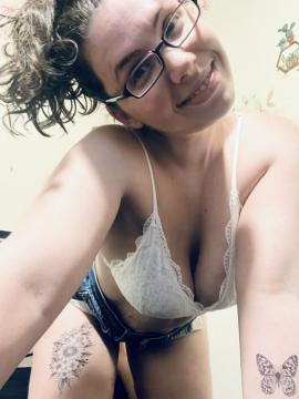 OnlyFans - MomNextDoorVIP / @momnextdoorvip Scene 119 — photo 13 of 20