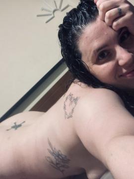 OnlyFans - MomNextDoorVIP / @momnextdoorvip Scene 132 — photo 11 of 20