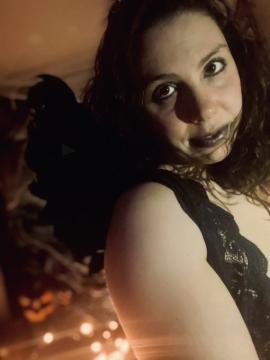 OnlyFans - MomNextDoorVIP / @momnextdoorvip Scene 135 — photo 20 of 20