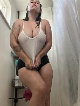 OnlyFans - MomNextDoorVIP / @momnextdoorvip Scene 150 — photo 13 of 20