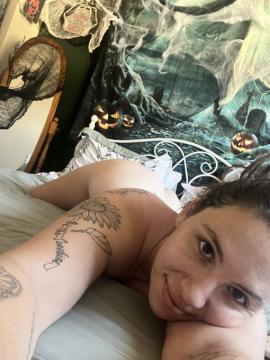 OnlyFans - MomNextDoorVIP / @momnextdoorvip Scene 153 — photo 17 of 20