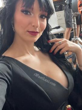 OnlyFans - Lexi Luna / @lexilunaxoxo Scene 57 — photo 2 of 20