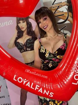OnlyFans - Lexi Luna / @lexilunaxoxo Scene 99 — photo 19 of 20