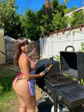 OnlyFans - Sal / @salomelons Scene 4