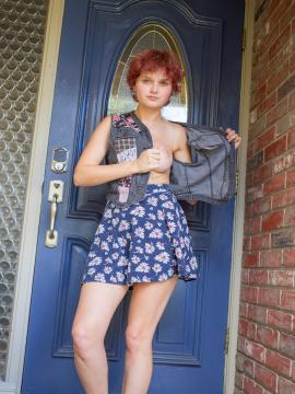 Naomi At The Door — photo 6 of 16