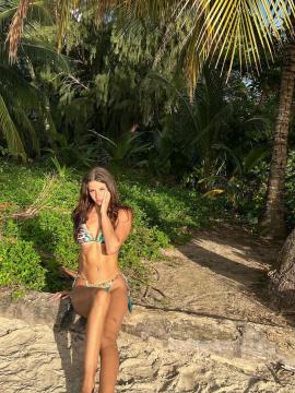 OnlyFans - 🍑 Samantha Frison 🍑 / @samanthafrisonvip Scene 5 — photo 9 of 20