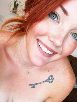 OnlyFans - Sweetlikestrawberrywine / @sweetstrawberrywine Scene 3 — photo 4 of 20