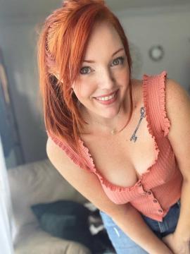 OnlyFans - Sweetlikestrawberrywine / @sweetstrawberrywine Scene 5 — photo 10 of 20
