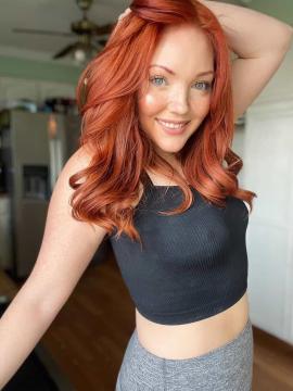 OnlyFans - Sweetlikestrawberrywine / @sweetstrawberrywine Scene 9 — photo 2 of 20