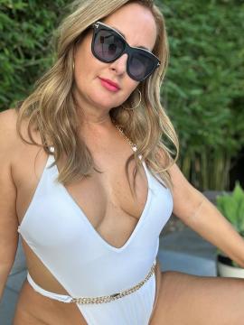 OnlyFans - Jane / @janenaughtymom Scene 1 — photo 14 of 20