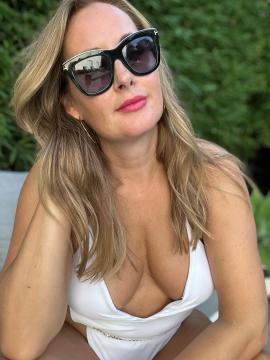 OnlyFans - Jane / @janenaughtymom Scene 1 — photo 15 of 20