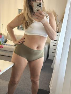OnlyFans - Jane / @janenaughtymom Scene 4 — photo 15 of 20