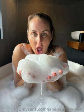 OnlyFans - Jane / @janenaughtymom Scene 6 — photo 15 of 20