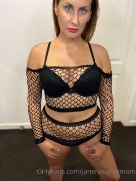 OnlyFans - Jane / @janenaughtymom Scene 22 — photo 20 of 20